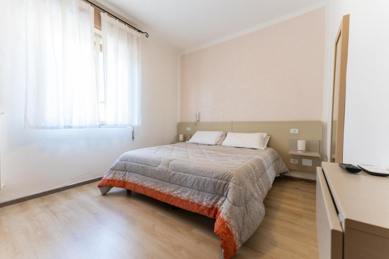 Hotel Benaco Mavras Peschiera del Garda Luaran gambar