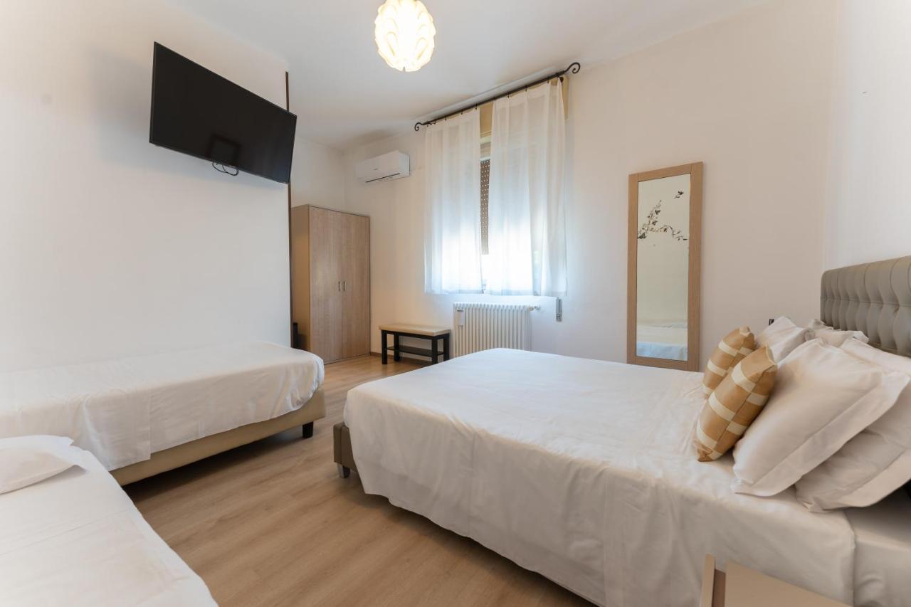 Hotel Benaco Mavras Peschiera del Garda Luaran gambar
