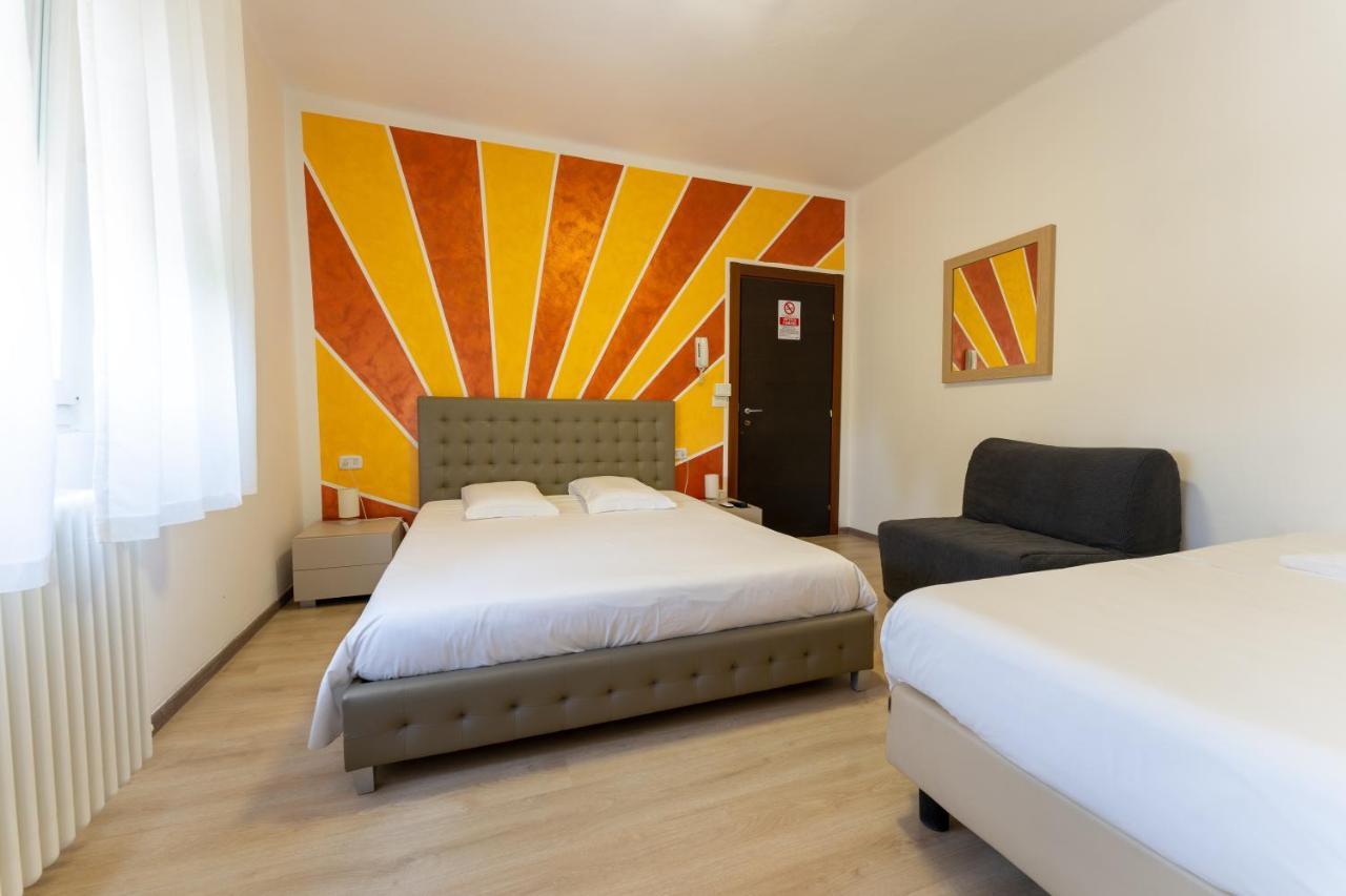 Hotel Benaco Mavras Peschiera del Garda Luaran gambar