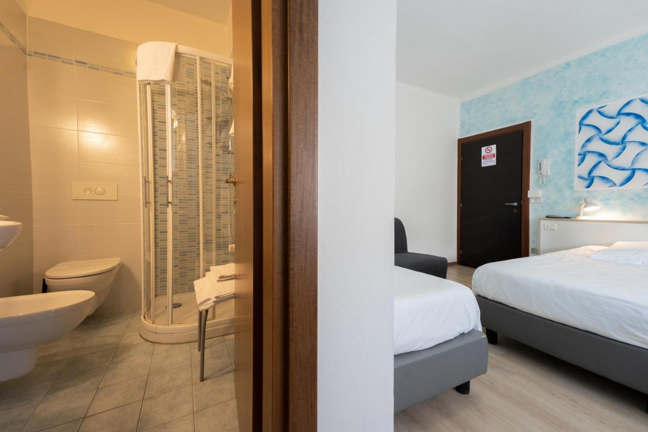 Hotel Benaco Mavras Peschiera del Garda Luaran gambar